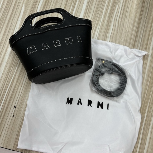 Marni Handbags - MARNI black leather shoulder bag 15*13cm